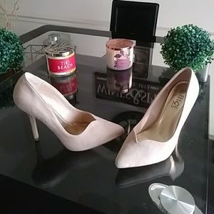 EUC Nude Pumps